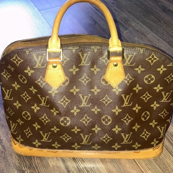Authentic Louis Vuitton Alma Bag - Picture 1 of 6